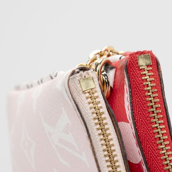 Louis Vuitton Giant Monogram Canvas Double Zip Pochette - Picture 11 of 15